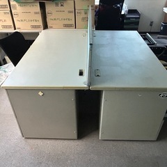 オフィスデスク片袖1台両袖2台【必要な台数だけでも可】の画像