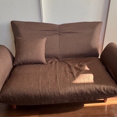 ニトリ2人用ソファ　リクライニング付　
ブラウンの画像