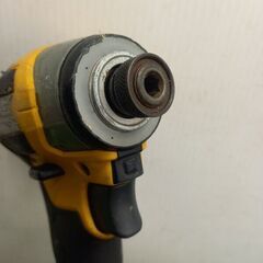 マキタ TD173DZFY インパクトドライバー 18V【野田愛宕店】【店頭取引限定】【中古】管理番号：IT8SJURZ04WEの画像