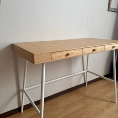 【IKEA LILLÅSEN（リローセン）デスク】の画像
