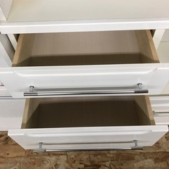 ジャングルジャングル貝塚店　食器棚　レンジボード　3枚扉　大容量　貝塚市　二色浜　リサイクルショップの画像