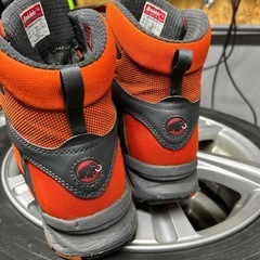 マムート登山ブーツの画像