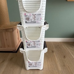 【ダイソー】積み重ね収納バスケット×3つの画像
