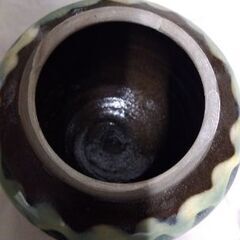 新品　蓋付き壺　大　１個300円の画像