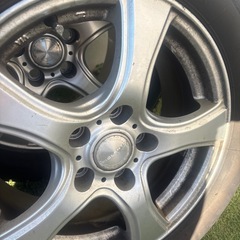 16インチスタッドレスタイヤ 205/60R16 の画像