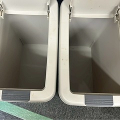 【中古品】サンコープラスチック ゴミ箱 スリムプッシュ 26.5L ライトグレー ２点セットの画像