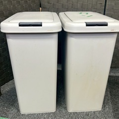 【中古品】サンコープラスチック ゴミ箱 スリムプッシュ 26.5L ライトグレー ２点セットの画像