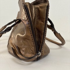 イタリアのレザーバッグ　ブロンズ
の画像