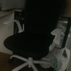 (緊急:値下げ可能)昇降式椅子の画像