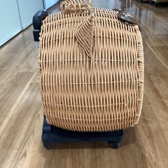 ペットバスケット【町田市再生家具】1122の画像