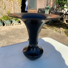 鉄　花瓶の画像