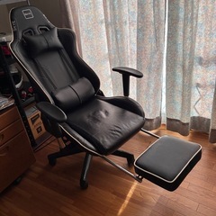 ゲーミングチェアの画像