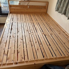 木材　　ダブルベッド　の画像