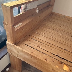 木材　　ダブルベッド　の画像