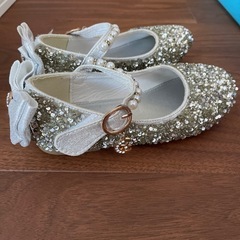 18.5センチ　発表会　シルバーシューズの画像