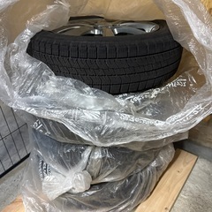 スタッドレスタイヤセットの画像