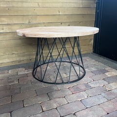 センターテーブル（着色なし）の画像