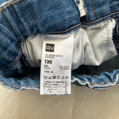 美品・GU・バレルレッグジーンズ・130㎝の画像