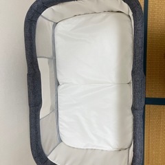 ベビーベッドの画像