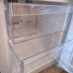 🟦冷蔵庫番号76 NITORI ニトリ 2023年製【140ℓ】大阪府内全域配達無料 保管場所での引取は値引きしますの画像