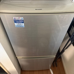 SHARP 冷蔵庫の画像