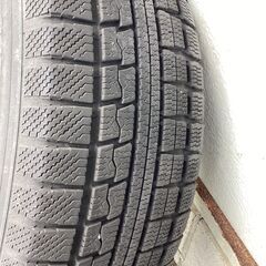 中古スタットレスタイヤ＆ホール4本「205/65R16」の画像