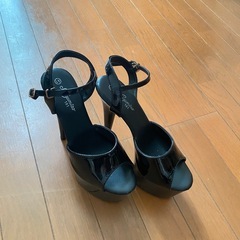 黒ハイヒール 高さ18cmの画像