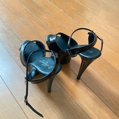 黒ハイヒール 高さ18cmの画像