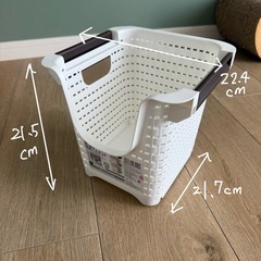 【ダイソー】積み重ね収納バスケット×3つの画像
