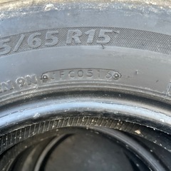 195 65 15 タイヤの画像