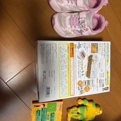 おもちゃ運動靴などの画像