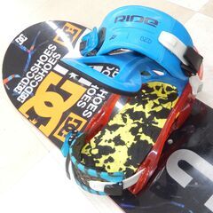 札幌市 清田区 DC SHOES ディーシーシューズ ブラック×マルチカラー　スノーボード板 137㎝ の画像