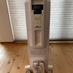 デロンギ　ドラゴンデジタルオイルヒーター　DDQ0915-WHの画像