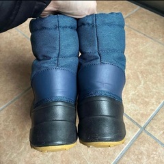 キッズブーツ　スノーブーツ　子供用　22㎝の画像