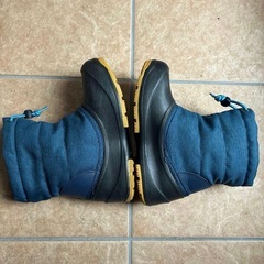 キッズブーツ　スノーブーツ　子供用　22㎝の画像