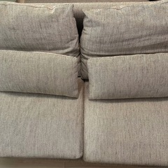 IKEA 3人掛けソファ（クッション付き）の画像