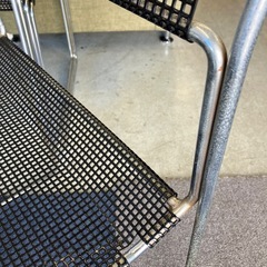 A2511-355　Niels Jorgen Haugesen 1977年 X-ライン チェア⑦ hommage版 北欧風 スチールフレーム メッシュ素材 ブラック サビ、キズ汚れ有りの画像