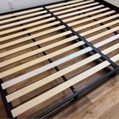 セミダブルベッドフレーム 木製スラットの画像