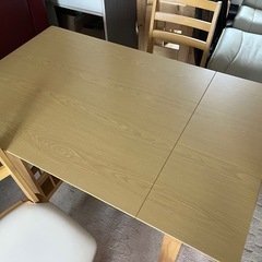 お話中　2024年製 ニトリ 伸長式 ダイニングテーブル ロピア2 DT LOPIA2 LBR ナチュラルカラー 1人掛けダイニングチェア 2脚 まとめて 中古品 ③の画像