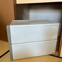 押入れ収納　プラスチック引き出し2つの画像