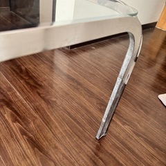 ガラステーブルの画像