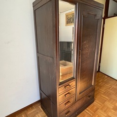 アンティーク　タンス　クローゼットの画像
