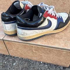 NIKE ナイキ　スニーカーの画像