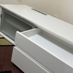 テレビボードの画像