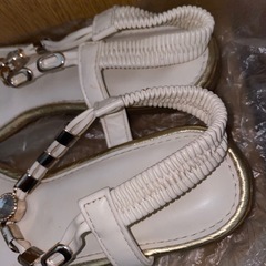 レディースLサイズ　ホワイト　サンダルの画像