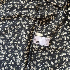 【未着用】GU スリットワンピースの画像