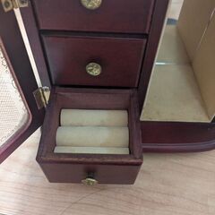 昭和レトロ　宝石箱／ジュエリーボックス　オルゴールは、動作不良の画像