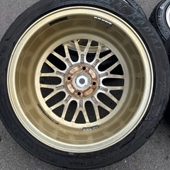 特価！ STEALTH Racing ME02美品　タイヤ付き！ PCD100 タイヤ ホイール ゴールドの画像