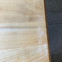 折りたたみ式テーブルの画像