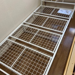 ベッドフレームの画像